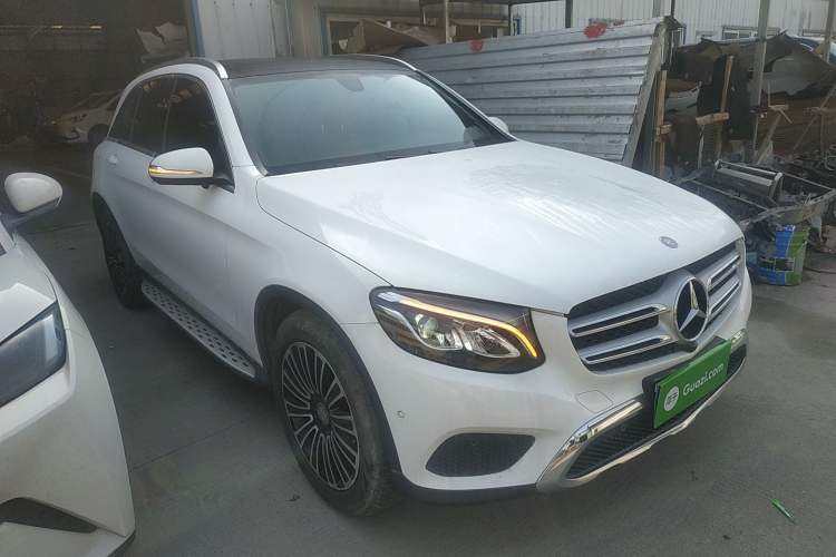 Used Mercedes-Benz GLC 2016 GLC 200 4MATIC Front Right 45 Deg