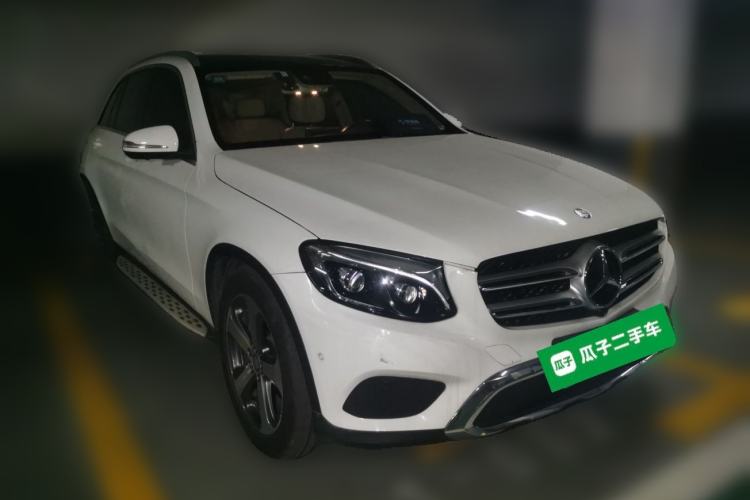 Used Mercedes-Benz GLC 2016 GLC 300 4MATIC Dynamic Model Front Right 45 Deg