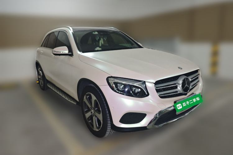 Used Mercedes-Benz GLC 2016 GLC 300 4MATIC Dynamic Model Front Right 45 Deg