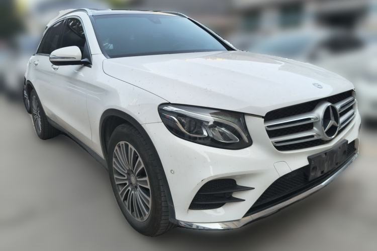 Used Mercedes-Benz GLC 2016 GLC 260 4MATIC Dynamic Edition Front Right 45 Deg