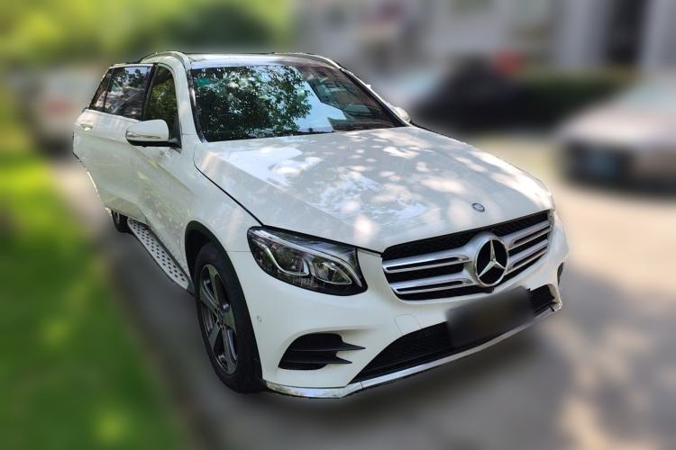 Used Mercedes-Benz GLC 2016 GLC 260 4MATIC Dynamic Edition Front Right 45 Deg
