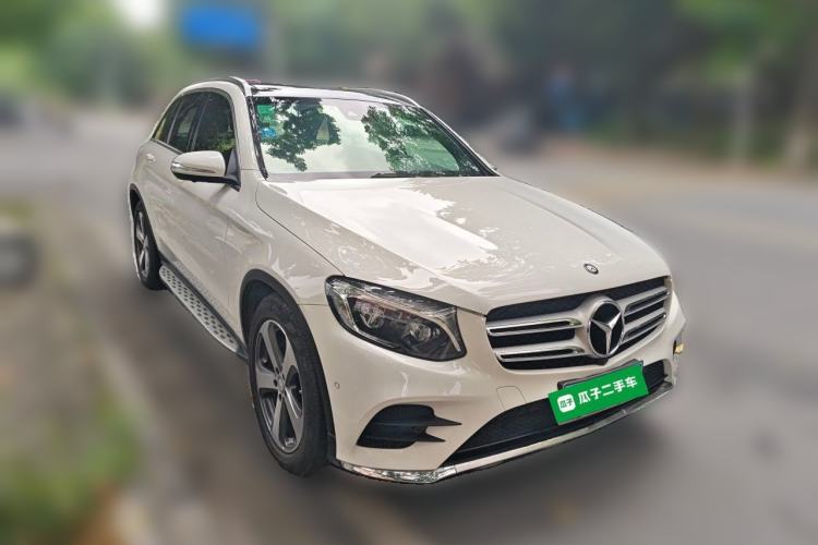 Used Mercedes-Benz GLC 2016 GLC 300 4MATIC Dynamic Model Front Right 45 Deg