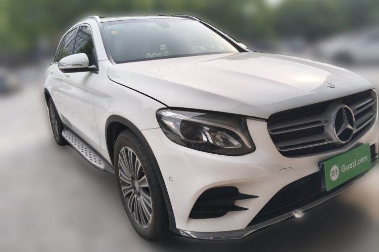 Used Mercedes-Benz GLC 2016 GLC 260 4MATIC Dynamic Edition Front Right 45 Deg