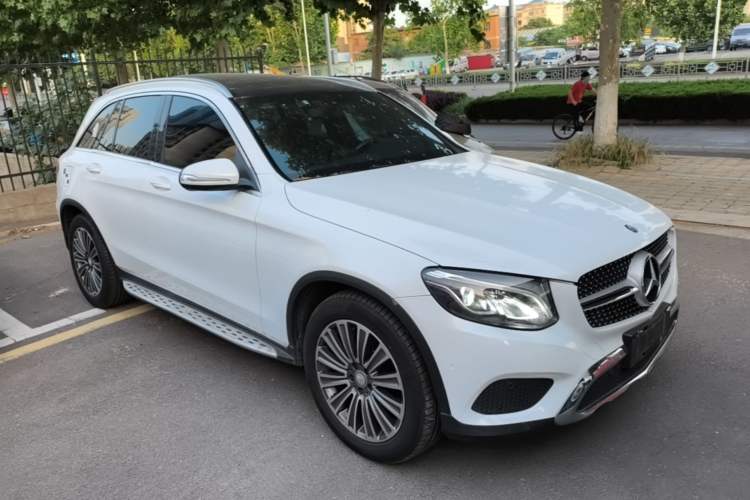 Used Mercedes-Benz GLC 2016 GLC 200 4MATIC Front Right 45 Deg