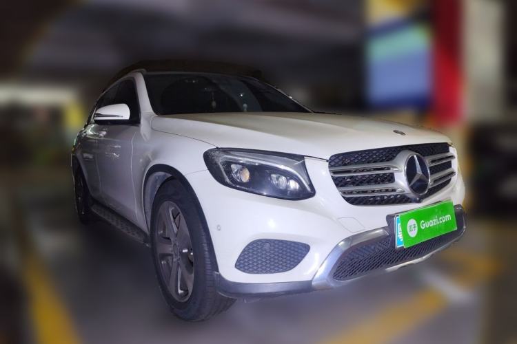 Used Mercedes-Benz GLC 2016 GLC 300 4MATIC Dynamic Model Front Right 45 Deg