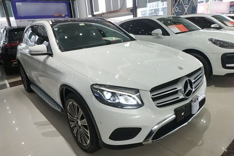 Used Mercedes-Benz GLC 2016 GLC 200 4MATIC Front Right 45 Deg