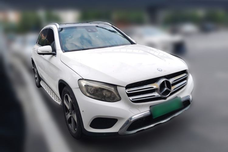 Used Mercedes-Benz GLC 2016 GLC 300 4MATIC Dynamic Model Front Right 45 Deg