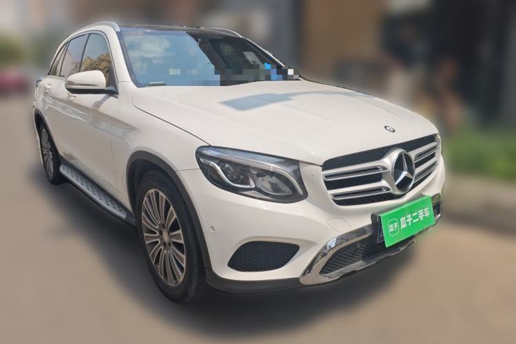 Used Mercedes-Benz GLC 2016 GLC 260 4MATIC Dynamic Edition Front Right 45 Deg