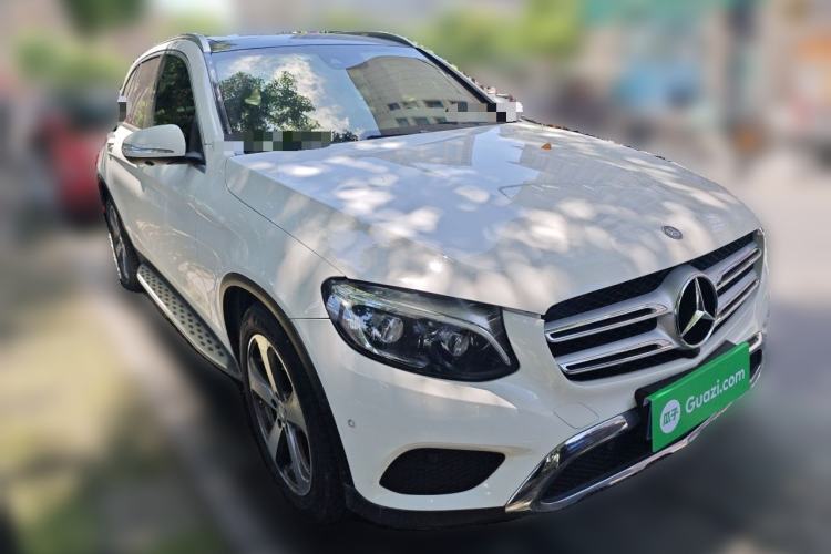 Used Mercedes-Benz GLC 2016 GLC 300 4MATIC Dynamic Model Front Right 45 Deg
