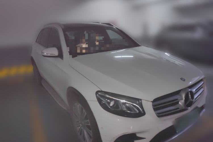 Used Mercedes-Benz GLC 2016 GLC 260 4MATIC Dynamic Edition Front Right 45 Deg