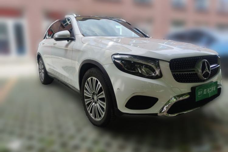 Used Mercedes-Benz GLC 2016 GLC 200 4MATIC Front Right 45 Deg