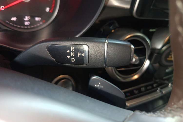 Used Mercedes-Benz GLC 2016 GLC 200 4MATIC Gear Lever