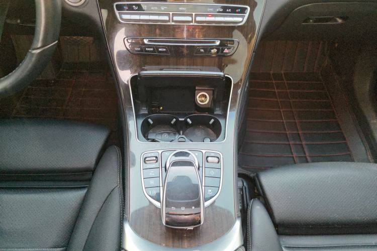 Used Mercedes-Benz GLC 2016 GLC 260 4MATIC Dynamic Edition Gear Lever