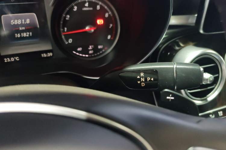 Used Mercedes-Benz GLC 2016 GLC 260 4MATIC Luxury Model Gear Lever