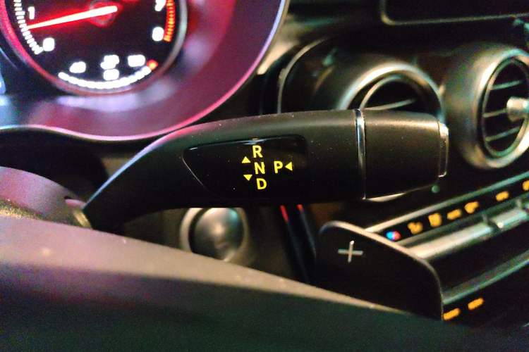 Used Mercedes-Benz GLC 2016 GLC 260 4MATIC Luxury Model Gear Lever