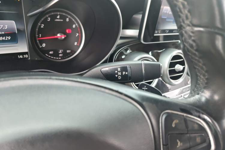 Used Mercedes-Benz GLC 2016 GLC 260 4MATIC Luxury Model Gear Lever