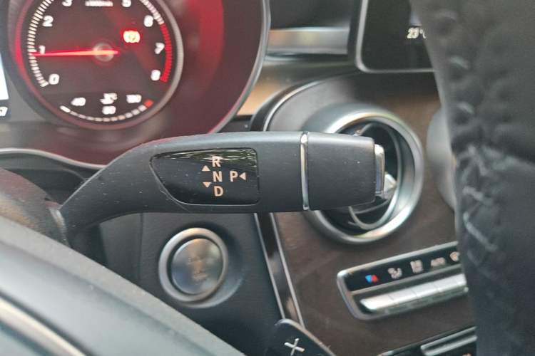 Used Mercedes-Benz GLC 2016 GLC 300 4MATIC Dynamic Model Gear Lever