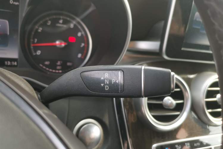 Used Mercedes-Benz GLC 2016 GLC 260 4MATIC Dynamic Edition Gear Lever