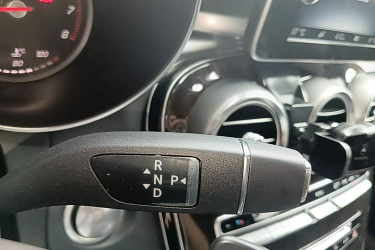 Used Mercedes-Benz GLC 2016 GLC 260 4MATIC Luxury Model Gear Lever