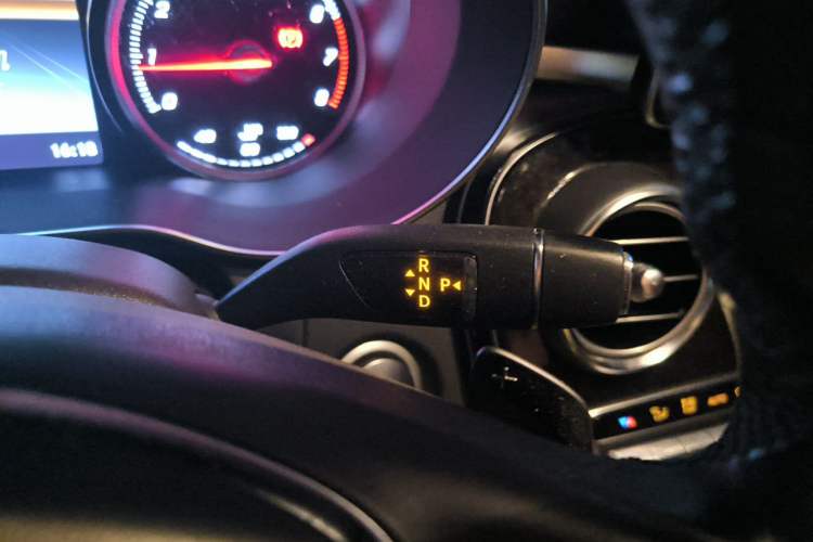 Used Mercedes-Benz GLC 2016 GLC 260 4MATIC Dynamic Edition Gear Lever