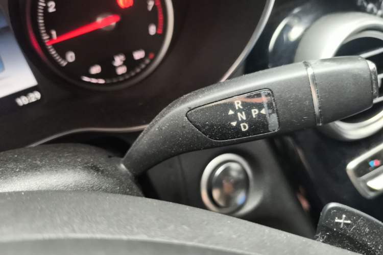 Used Mercedes-Benz GLC 2016 GLC 200 4MATIC Gear Lever
