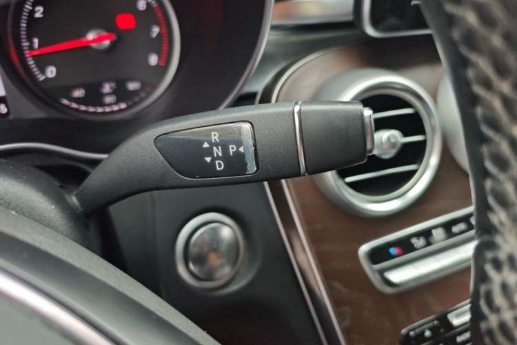 Used Mercedes-Benz GLC 2016 GLC 300 4MATIC Dynamic Model Gear Lever