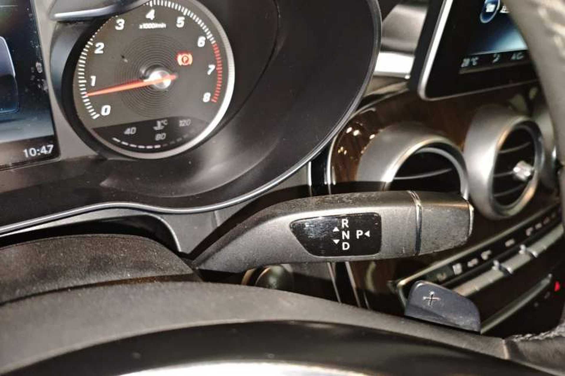 Used Mercedes-Benz GLC 2016 GLC 260 4MATIC Dynamic Edition Gear Lever
