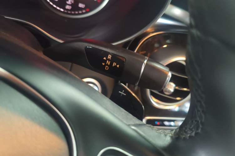 Used Mercedes-Benz GLC 2016 GLC 260 4MATIC Luxury Model Gear Lever
