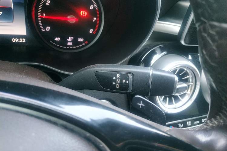 Used Mercedes-Benz GLC 2016 GLC 200 4MATIC Gear Lever