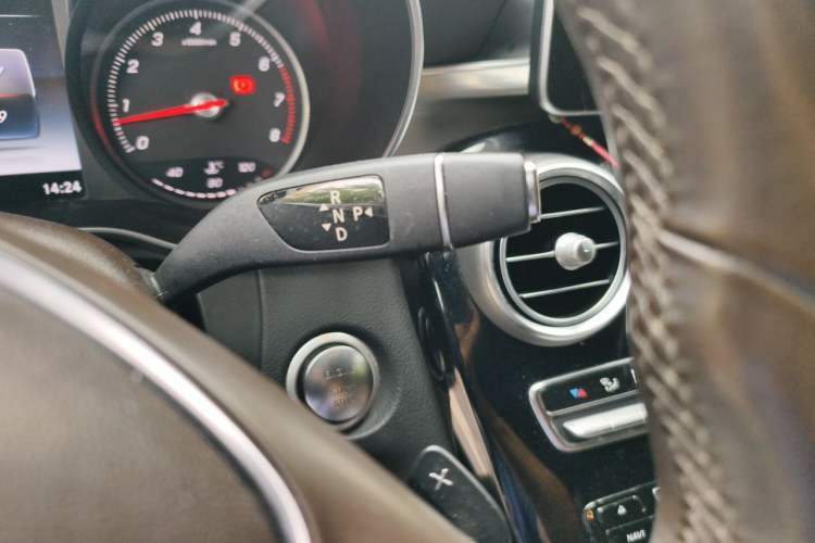 Used Mercedes-Benz GLC 2016 GLC 200 4MATIC Gear Lever