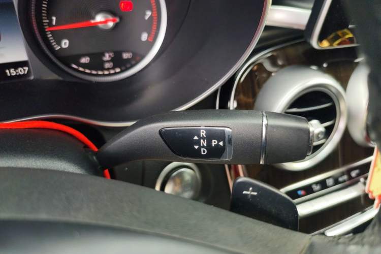 Used Mercedes-Benz GLC 2016 GLC 260 4MATIC Luxury Model Gear Lever