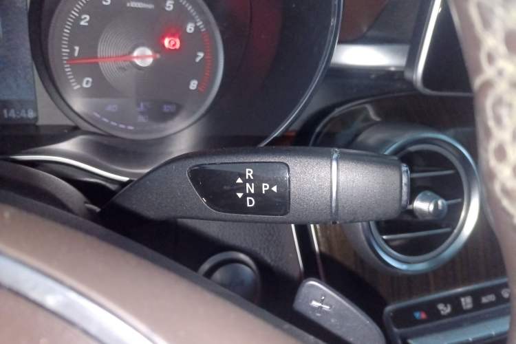 Used Mercedes-Benz GLC 2016 GLC 260 4MATIC Luxury Model Gear Lever