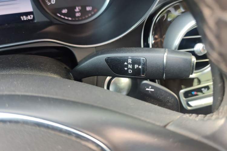 Used Mercedes-Benz GLC 2016 GLC 260 4MATIC Dynamic Edition Gear Lever