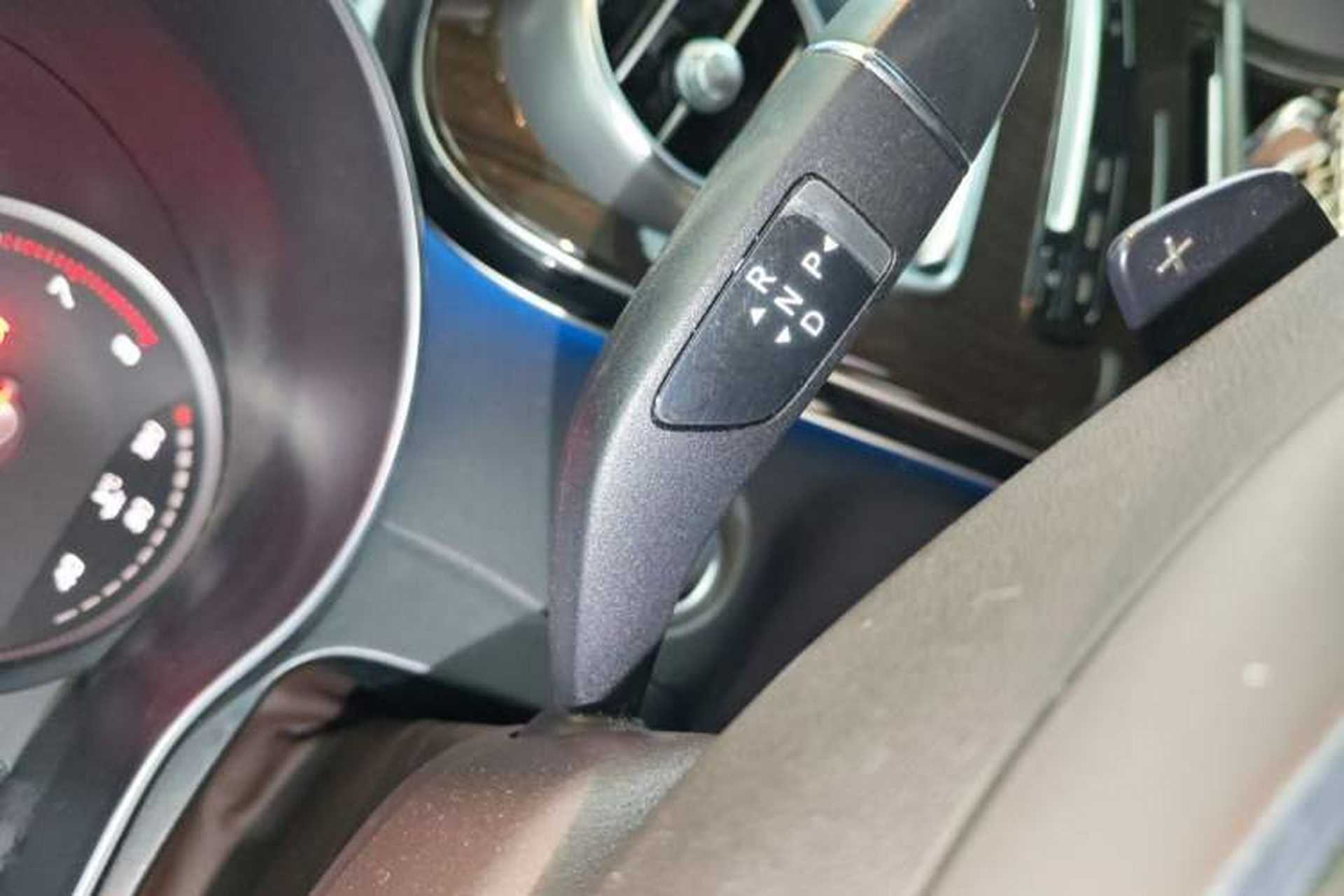 Used Mercedes-Benz GLC 2016 GLC 260 4MATIC Luxury Model Gear Lever