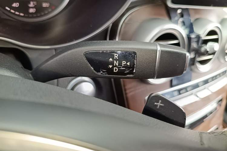 Used Mercedes-Benz GLC 2016 GLC 300 4MATIC Dynamic Model Gear Lever