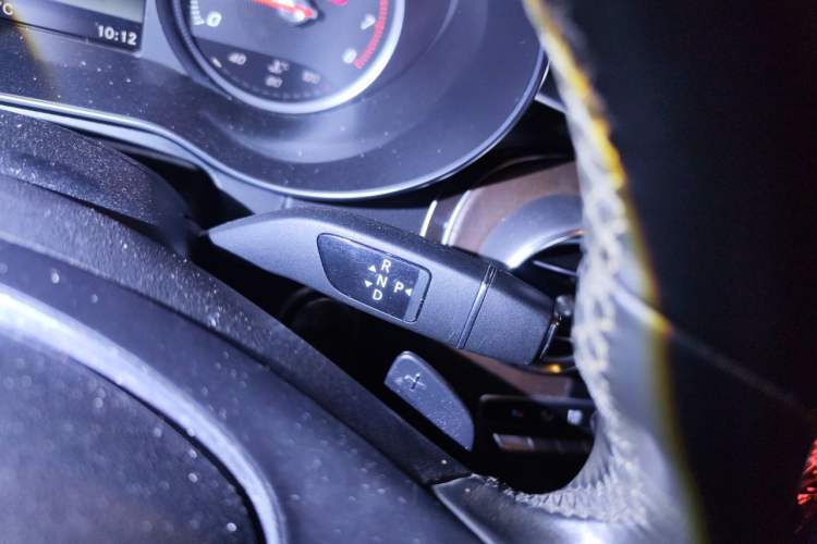 Used Mercedes-Benz GLC 2016 GLC 300 4MATIC Dynamic Model Gear Lever