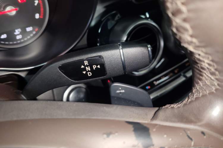 Used Mercedes-Benz GLC 2016 GLC 200 4MATIC Gear Lever