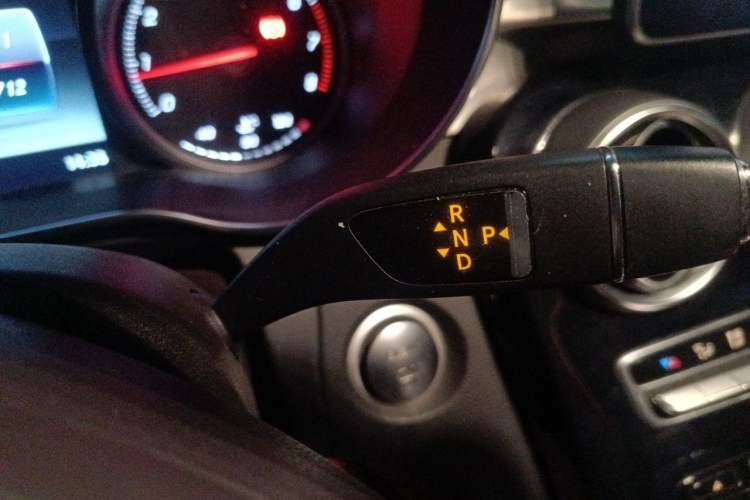 Used Mercedes-Benz GLC 2016 GLC 200 4MATIC Gear Lever