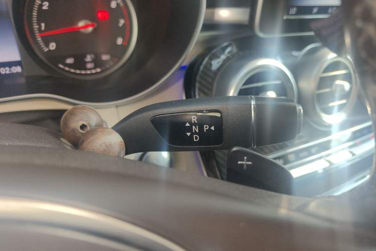 Used Mercedes-Benz GLC 2016 GLC 260 4MATIC Luxury Model Gear Lever