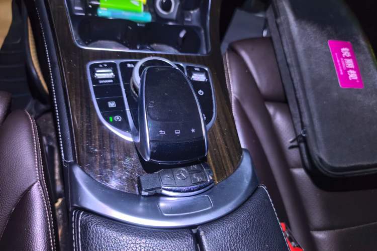 Used Mercedes-Benz GLC 2016 GLC 260 4MATIC Luxury Model Gear Lever