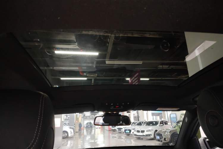 Used Mercedes-Benz GLC 2016 GLC 200 4MATIC Headliner