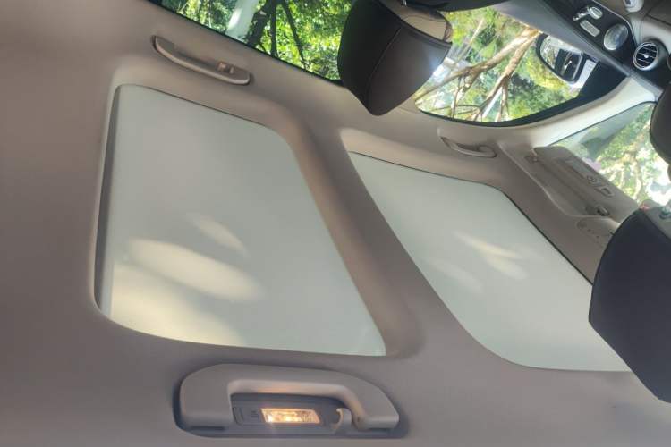 Used Mercedes-Benz GLC 2016 GLC 300 4MATIC Luxury Model Headliner