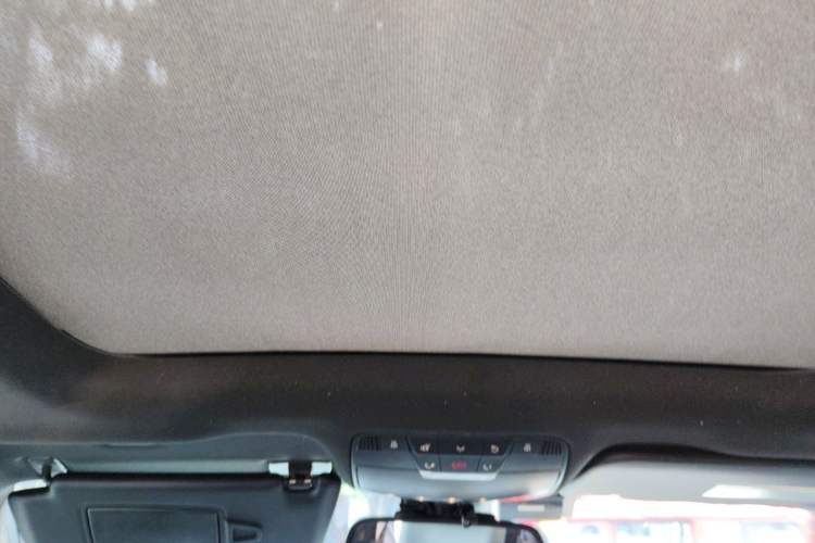 Used Mercedes-Benz GLC 2016 GLC 200 4MATIC Headliner