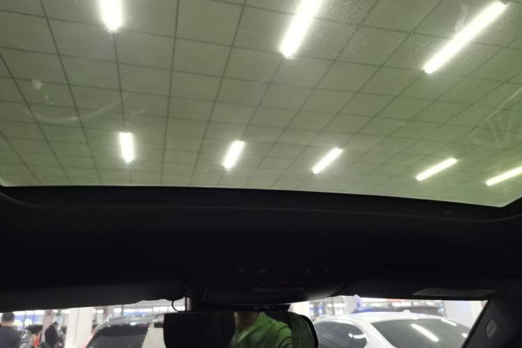 Used Mercedes-Benz GLC 2016 GLC 300 4MATIC Dynamic Model Headliner