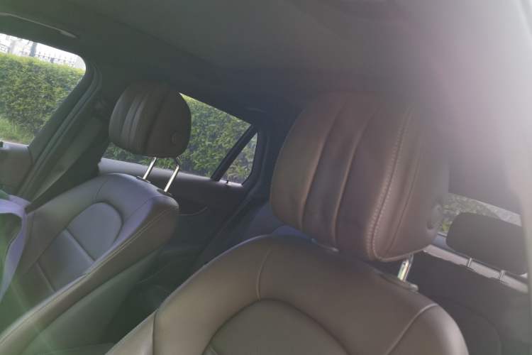 Used Mercedes-Benz GLC 2016 GLC 260 4MATIC Luxury Model Headliner