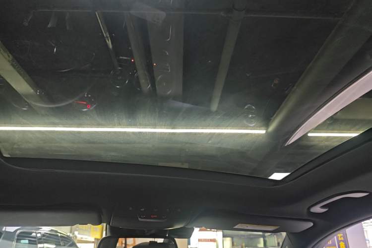 Used Mercedes-Benz GLC 2016 GLC 300 4MATIC Dynamic Model Headliner