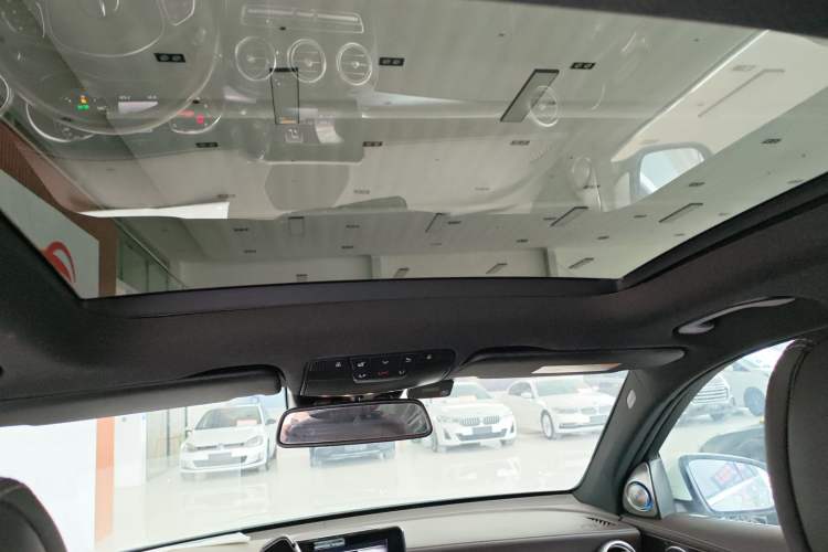 Used Mercedes-Benz GLC 2016 GLC 260 4MATIC Luxury Model Headliner