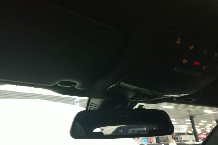 Used Mercedes-Benz GLC 2016 GLC 260 4MATIC Dynamic Edition Headliner