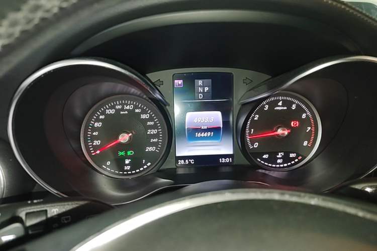Used Mercedes-Benz GLC 2016 GLC 260 4MATIC Luxury Model Instrument Cluster