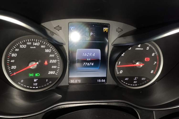 Used Mercedes-Benz GLC 2016 GLC 300 4MATIC Dynamic Model Instrument Cluster